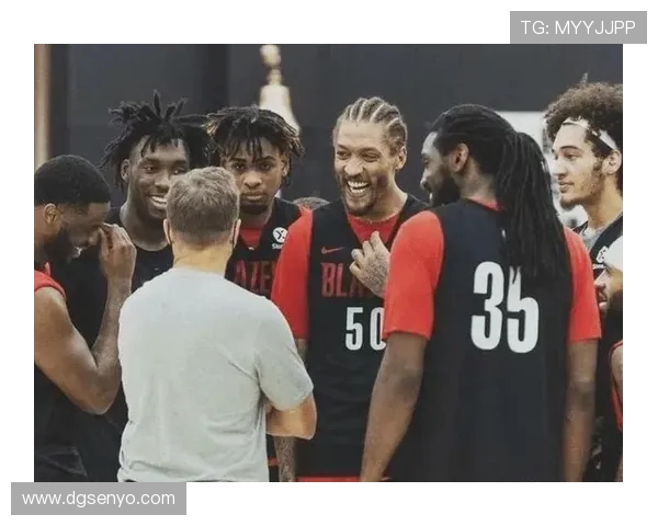 勇士与开拓者对决结果揭晓球迷热议精彩瞬间与赛后分析